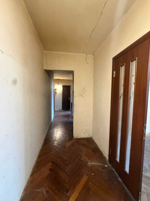 Продаж 3-кімнатної квартири на Сихові просп. Червоної Калини (Шувар)