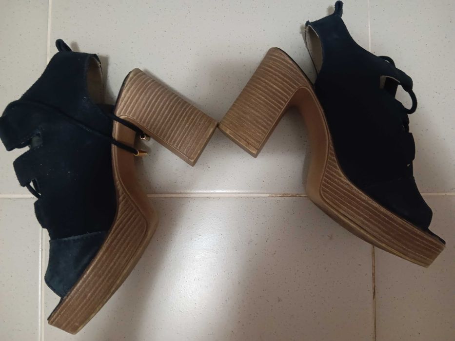 Sandálias salto alto azul marinho