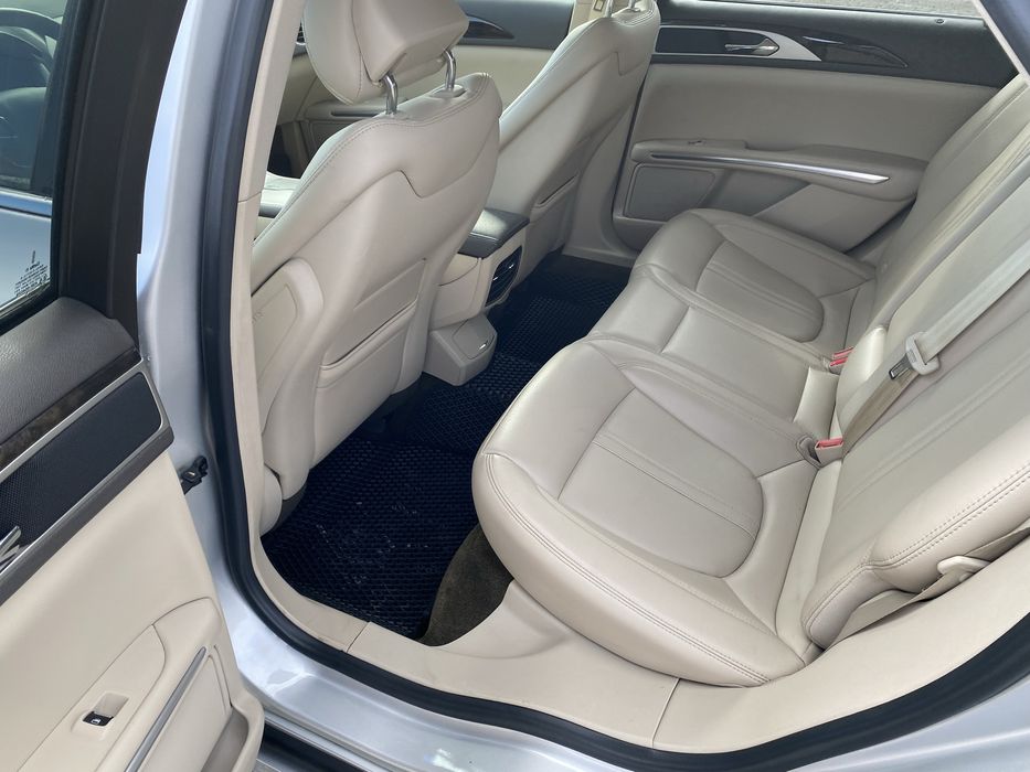 Lincoln mkz 2.0 гібрид