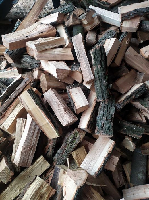 Сухие колотые Дрова (Дуб-Ясень) дост. от 2 скл.А также в наличии Сосна