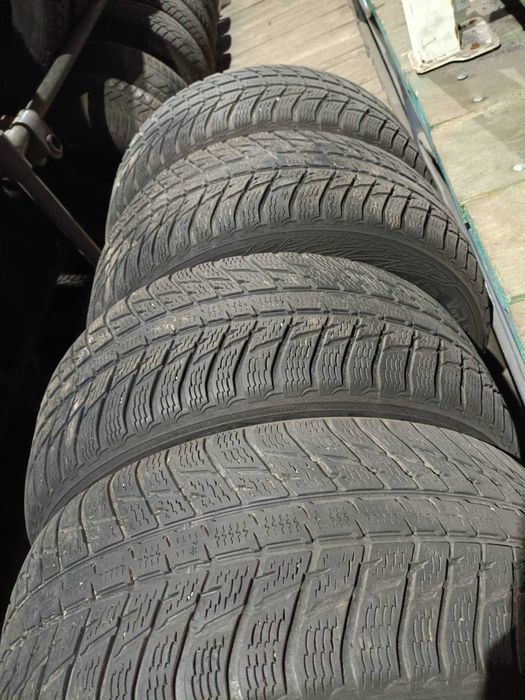 Шини 255 55 R18 Nokian