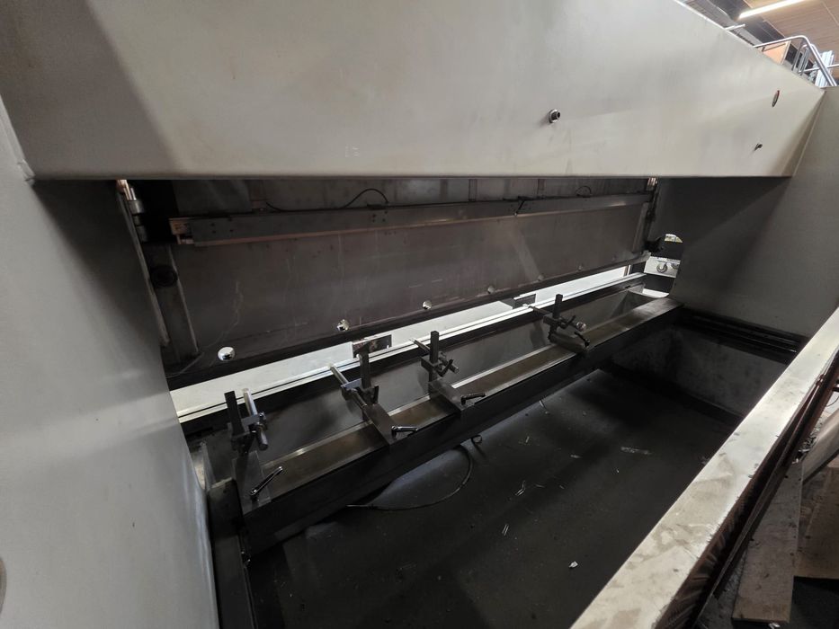 Листозгин Листогиб SAFAN
120тонн