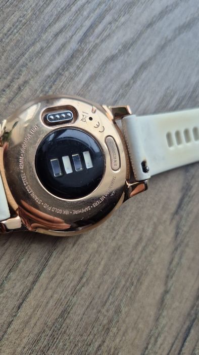 Garmin vivomove luxe 18k gold złoty
