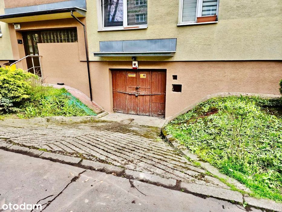 Garaź 44 M2 Os. Albertyńskie 26 --- Magazyn --- - Widok 3