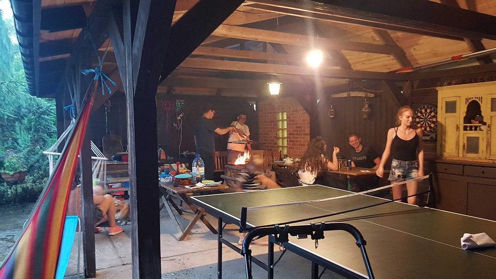 Grzana bania/jacuzzi, wiata z ogniskiem, grillem, wyżywienie.