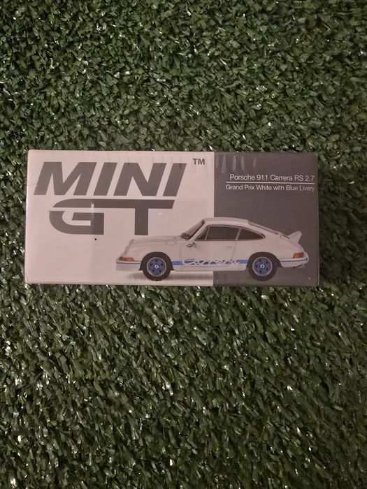 Porsche 911 Carrera Rs Mini Gt 1/64

Selado