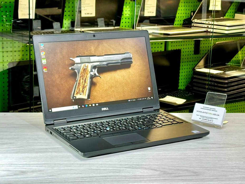 Ноутбук робоча станція Dell Precision 3520 / Quadro M620 / Core i7