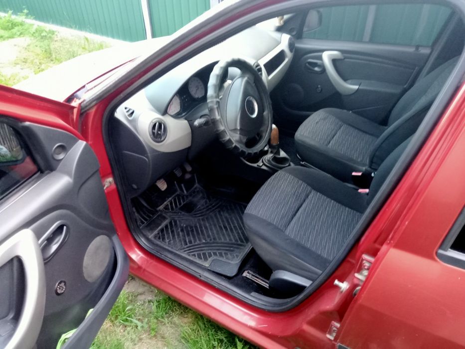 Продам машину  Dacia logan