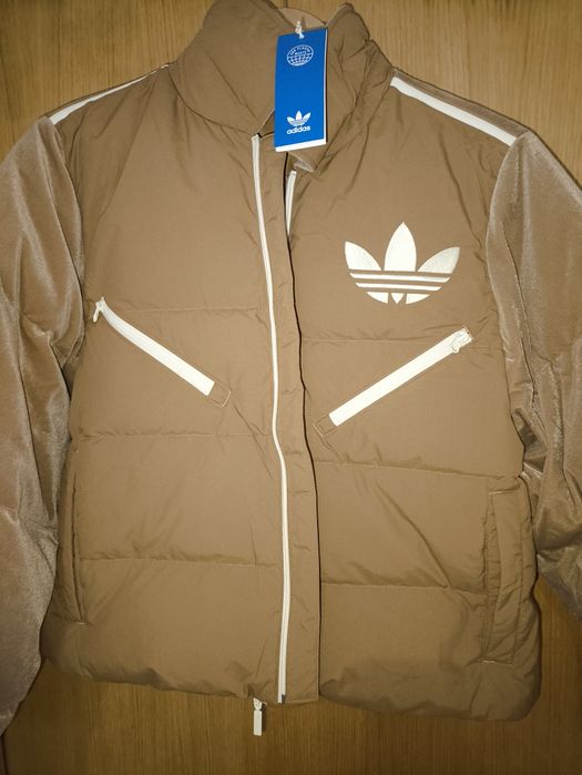 Casaco Adidas completamente novo