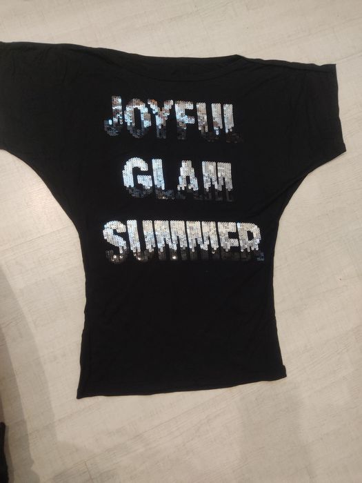 Czarna bluzka S cekinowy napis