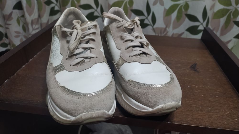 Продам туфлі жіночі