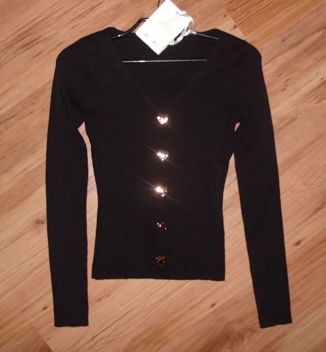Czarna -prążkowana  bluzeczka ozdobne guziki serca r. M/L