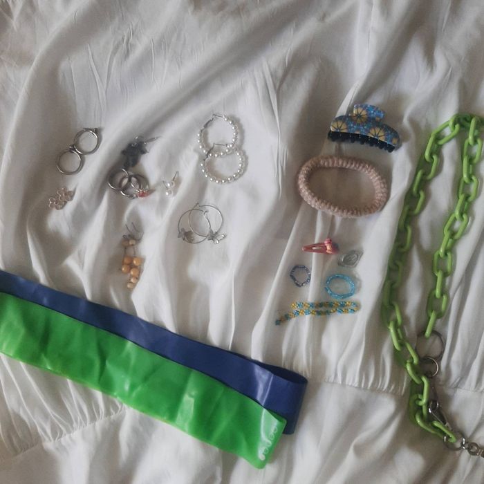 Прикраси усе за  100 грн