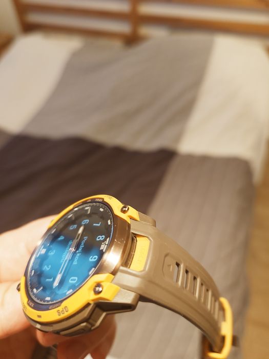 Garmin instinct crossover amoled