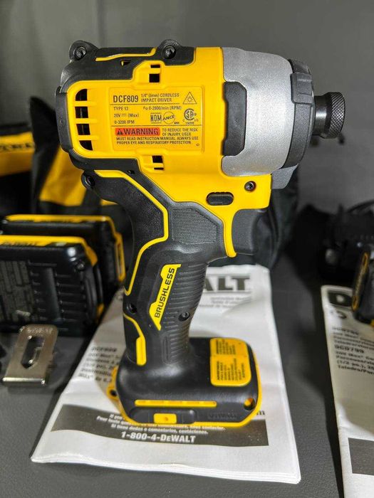 Набір шуруповерт і імпакт DEWALT DCK225D2 ATOMIC Compact Series 220V