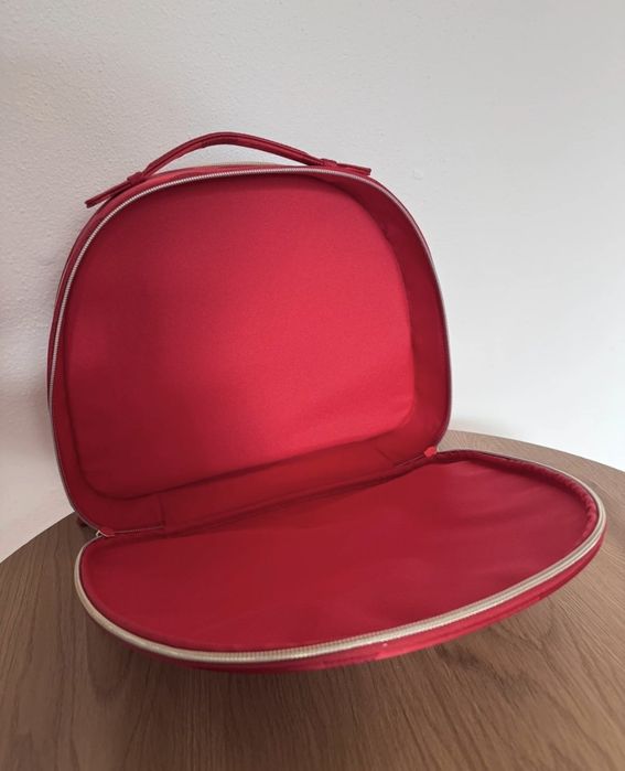 Kosmetyczka Estée Lauder torba podróżna

Kosmetyczka Estée Lauder