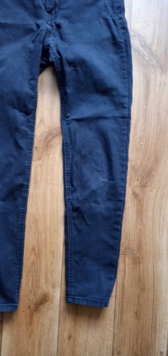 Czarne spodnie S lub 170 cm pull&bear
