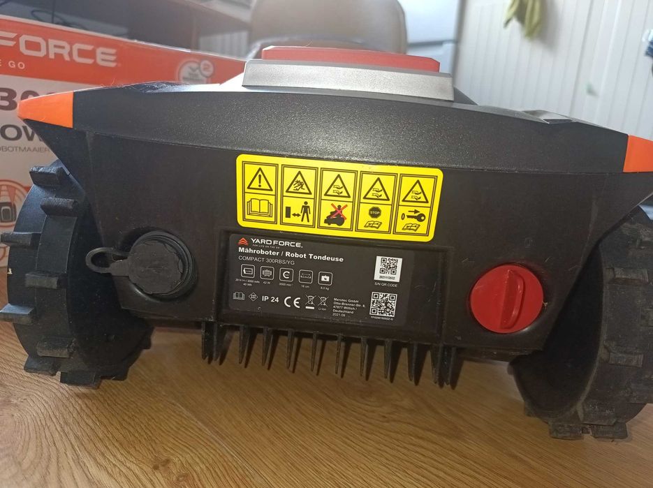 Robot koszący kosiarka