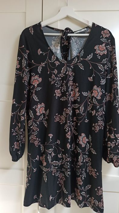 Sukienka jesienna Mango