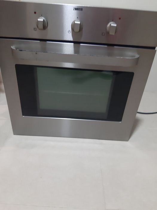 Forno Zanussi em bom estado