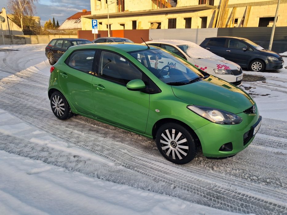 Mazda 2  1.4 benz 2008 rok