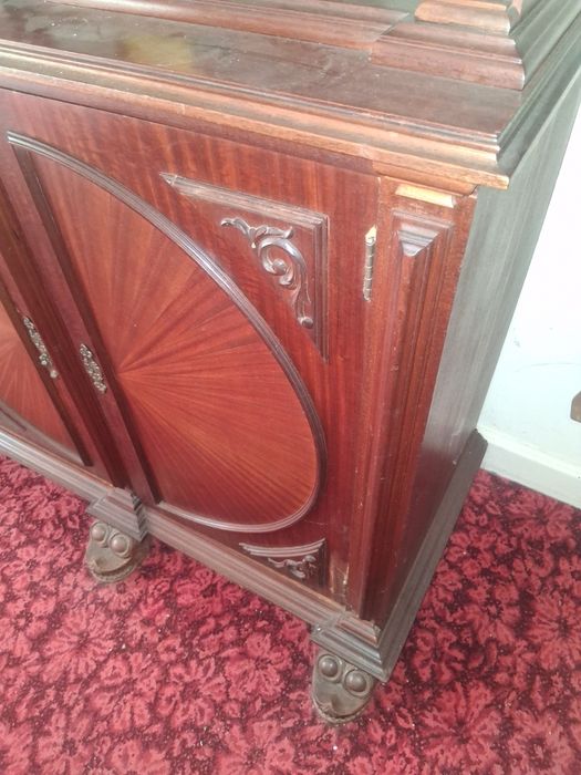 Aparador louceiro grande em madeira