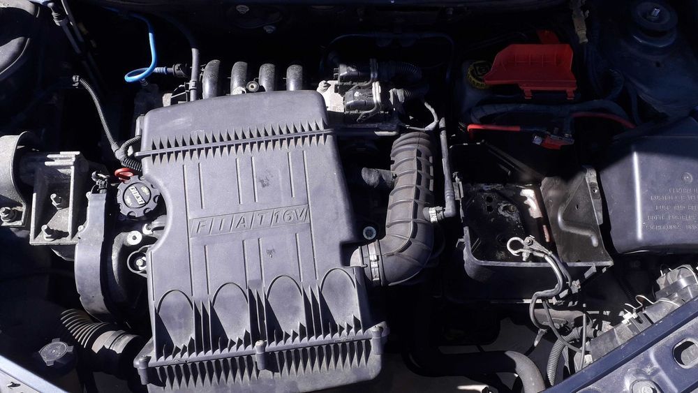 Temos para peças Fiat Punto Automático Gasolina