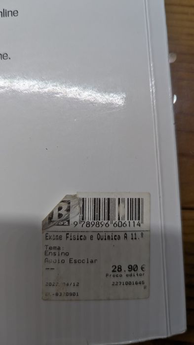 Livro de preparação para exame 11 Física e Química  Leya