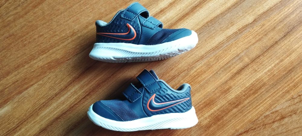 Sapatilha NIKE Star Runner 2