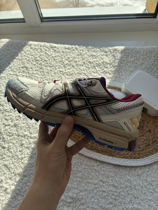 41, 42 розмір Кросівки чоловічі білі асікс гель кахана весна asics