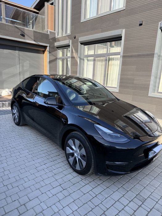 Tesla model Y Long Range 2023 в наличии в Одессе