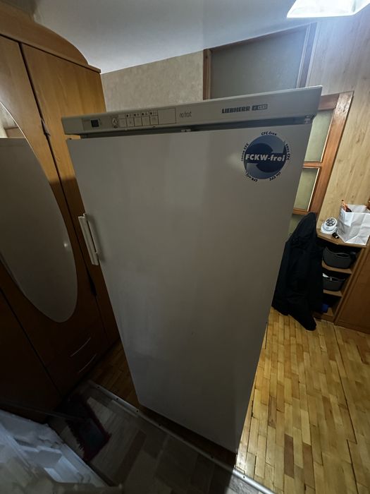 Продам морозильную камеру