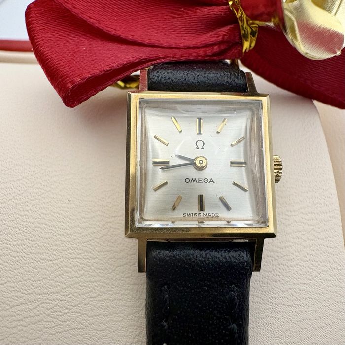 Retro zegarek damski mechaniczny Omega koperta złoto 375 przegląd