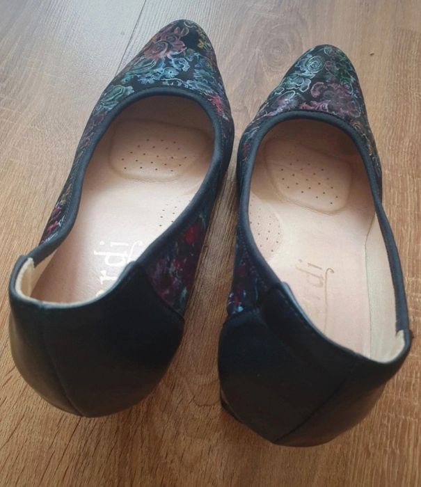 Damskie półbuty w kolorowy,kwiatowy wzór, Verdi, r.39