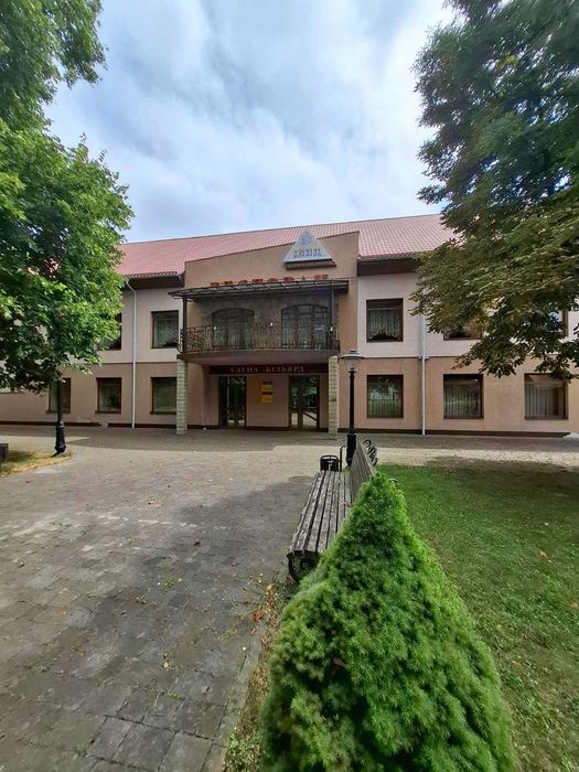 Продаю відпочинковий комплекс в Брошневі. 1000м2 на 42сот. Поруч дорога Н-10.