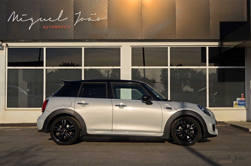 Mini Cooper 5 Portas 1.5 JCW Nacional
