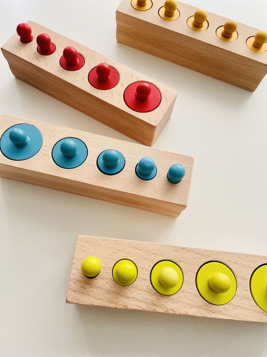 Цветные цилиндры Монтессори
