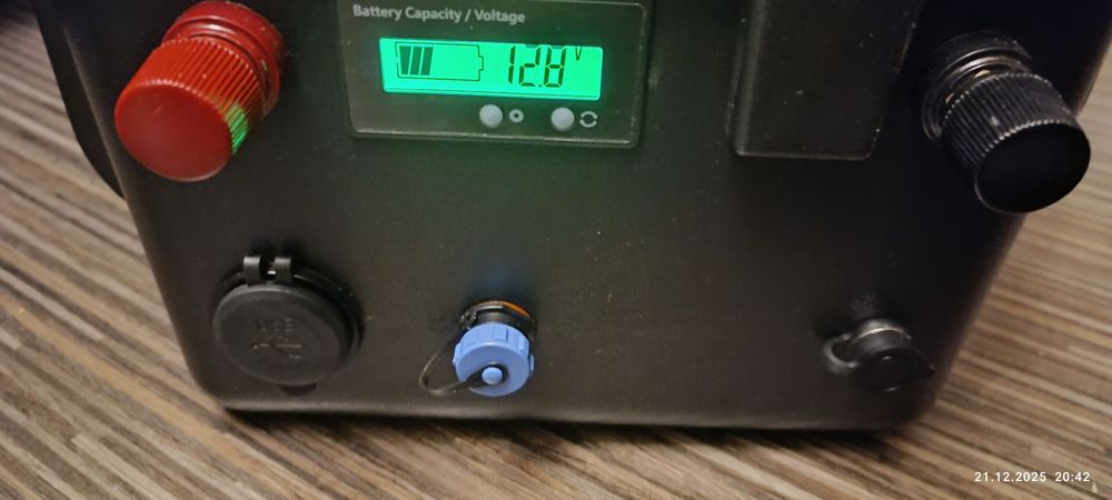 Bank energii LifePO4 12V 100Ah  bluetooth apka