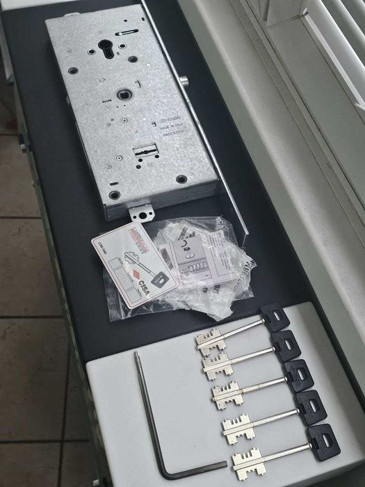 Замок врізний двосистемний Cisa 57.986 ALPS 5KEY 87мм Б/У