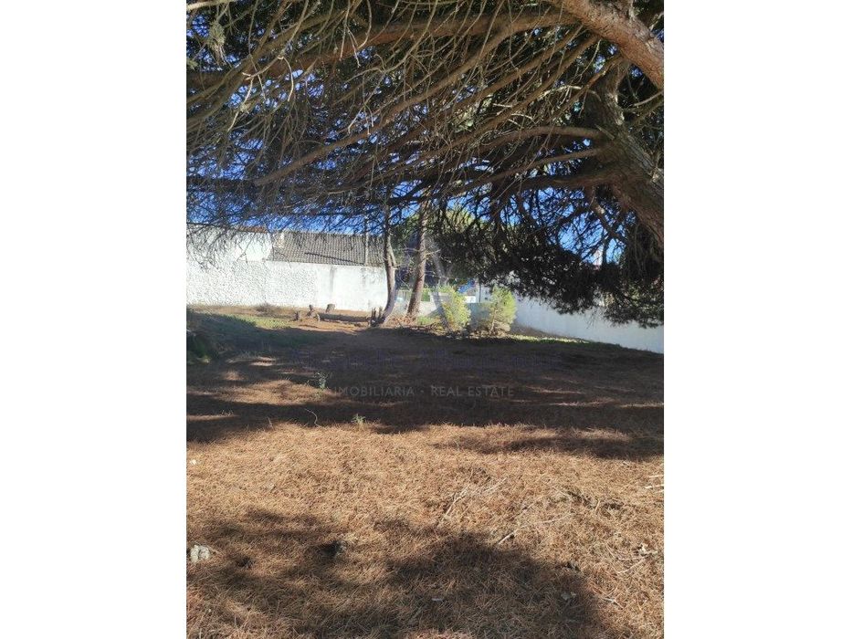 Urban Plot for Sale in Lagoa de Albufeira, Suitable for Construction of a...