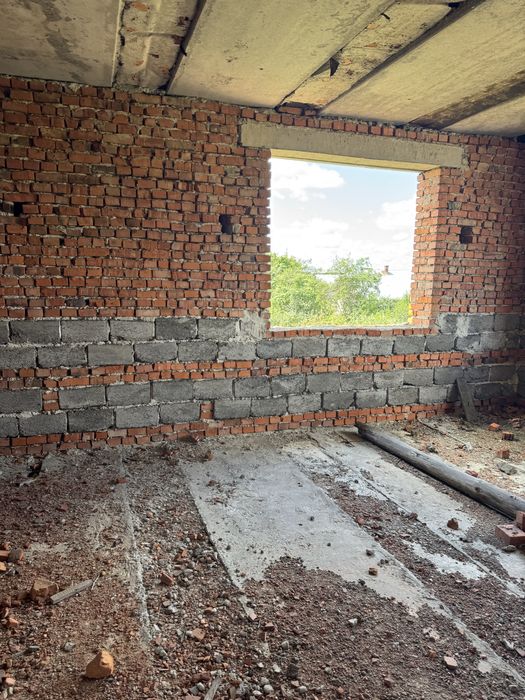 Продається незавершане будівництво