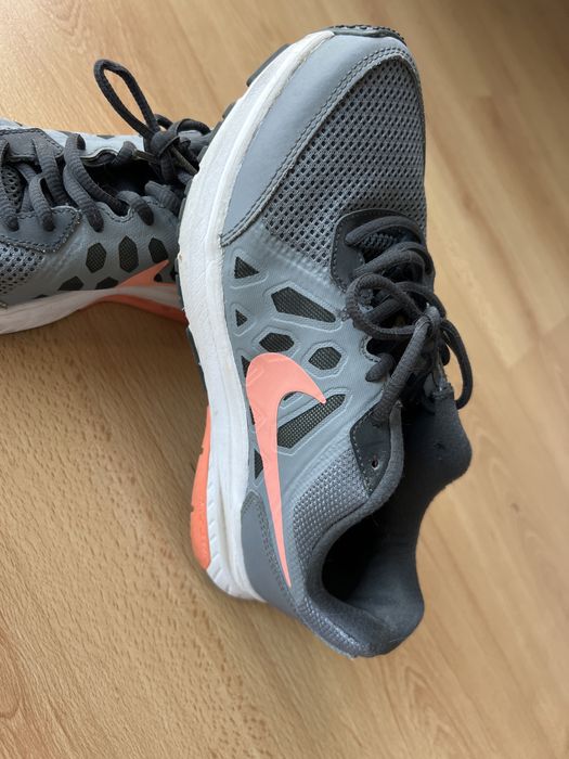 Tenis Nike senhora 38.5