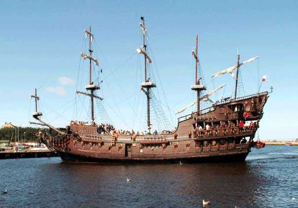 Domki całoroczne wajacje basen podgrzewany sauna jacuzzi majówka