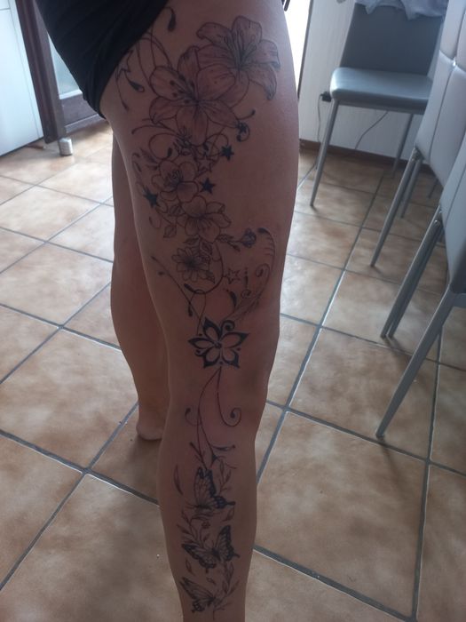 Tatuaze czarne i kolor