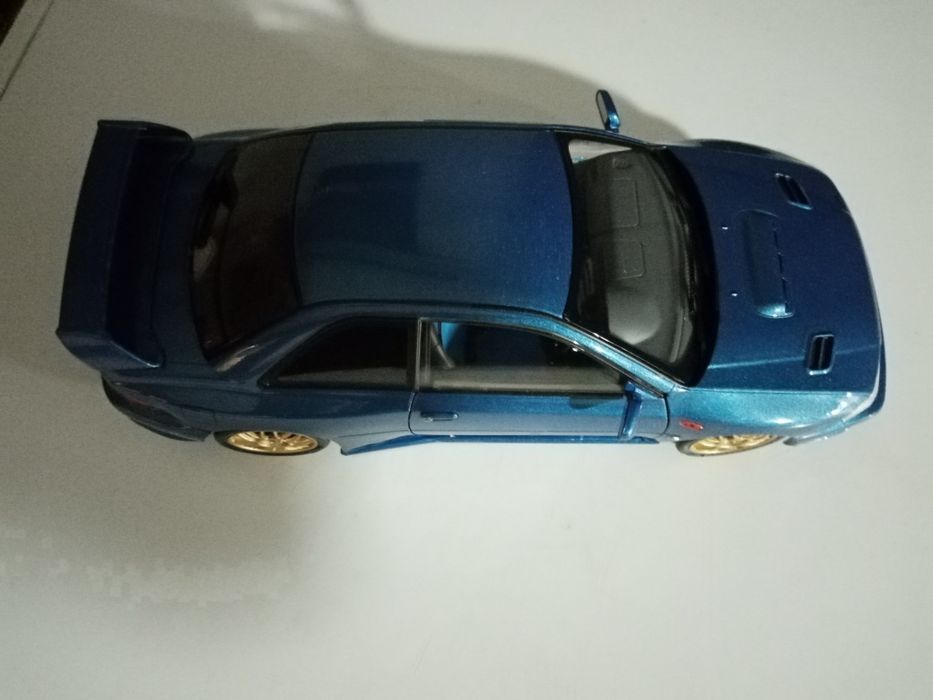 Miniaturas de carros 1.18