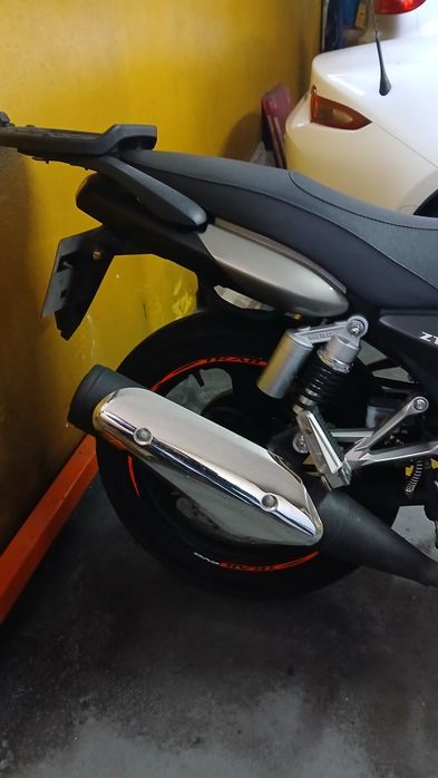 ZONTES 125CC  2011 com 8000km
