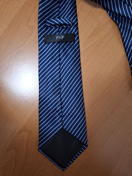 Галстук  фирмы  F&F