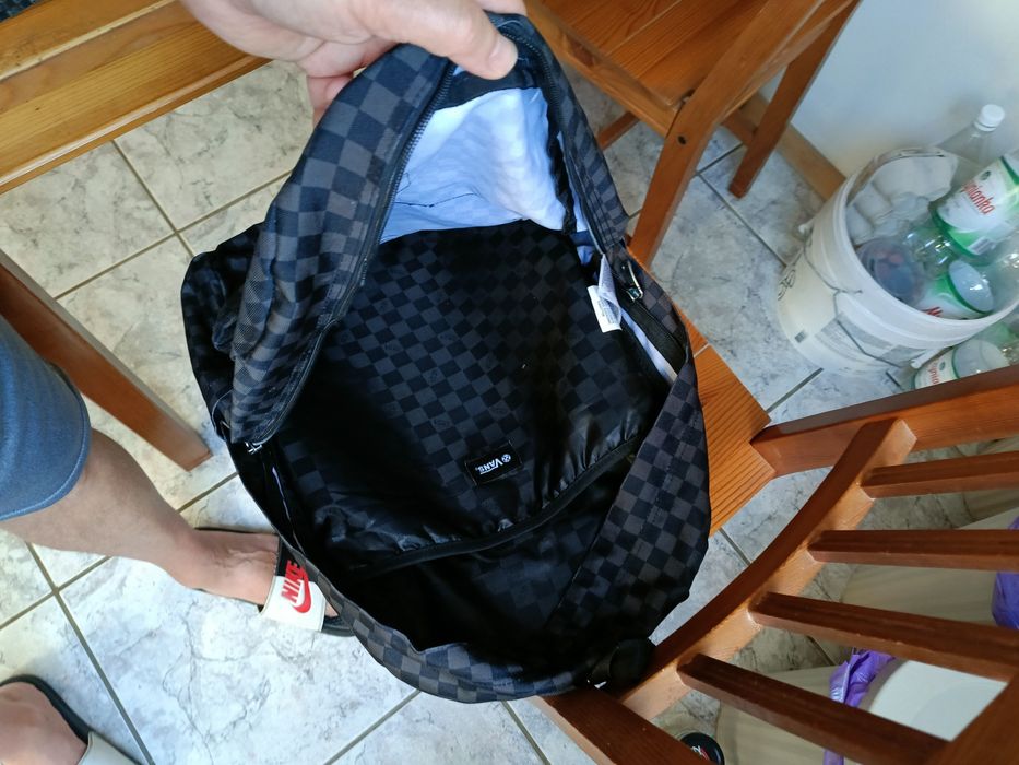 Vans plecak pojemność ok 20-30 litrów