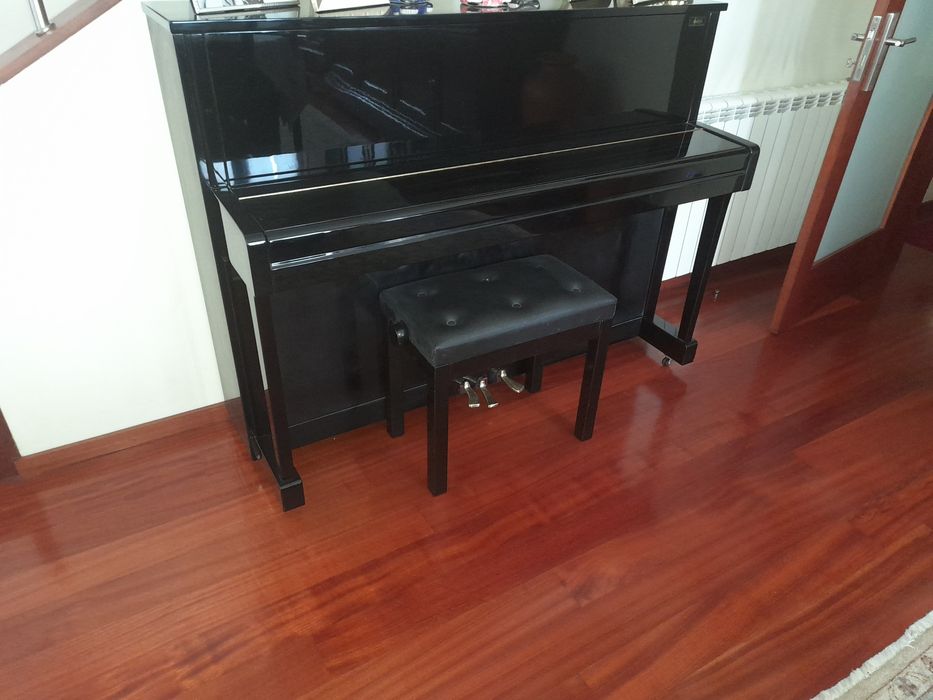 Piano Yamaha C-113 TPE