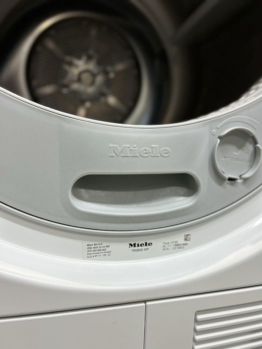 Сушильна машина  MIELE з паром А+++ УКР меню Germany ідеальний стан